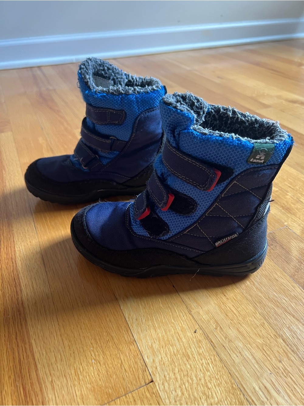 Kamik Winter Boots Blue & Black *size 12Y or 12.5Y best guess*